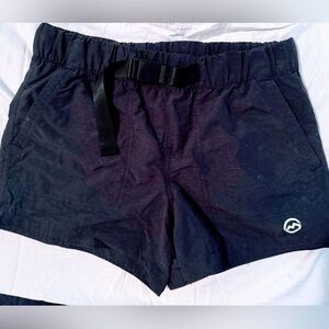 Magellan nylon shorts with adjustable belt size small